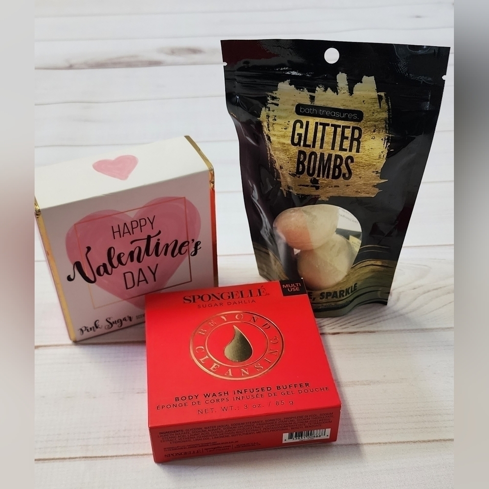 Spongelle, Pink Sugar Bath Bar & Bath Bombs Pampering Gift Pack New In Packaging
